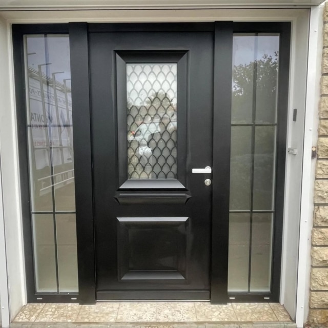 Nouvelle porte d’entrée aluminium OuvertureS installée à Soustons